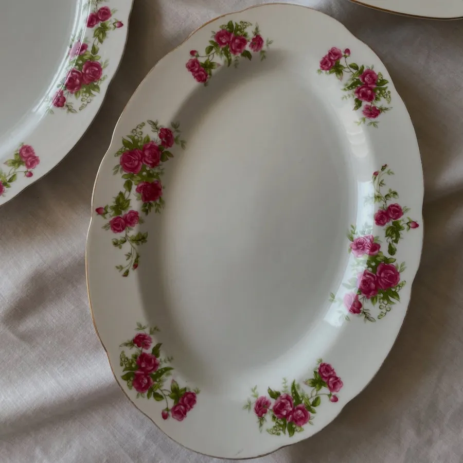 دیس گلسرخی ژاپنی