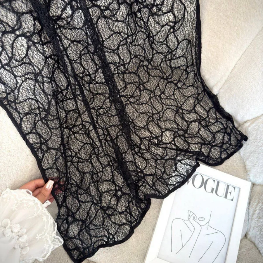 شال مخمل عنکبوتی