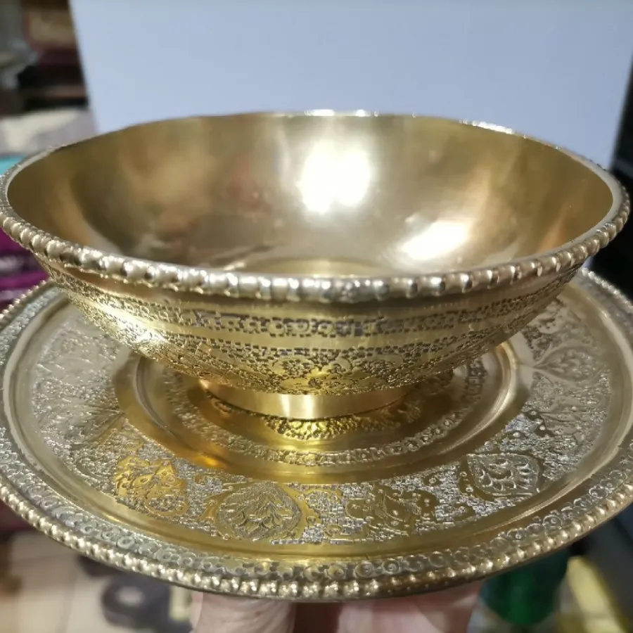 کاسه و بشقاب برنجی