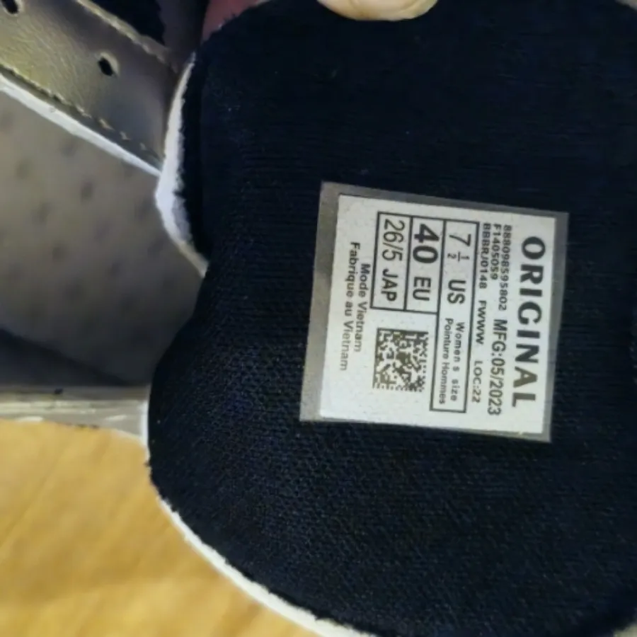 کتانی سامبا رنگ نقره ای