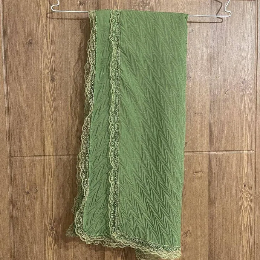 شال کاملا نخ سبز