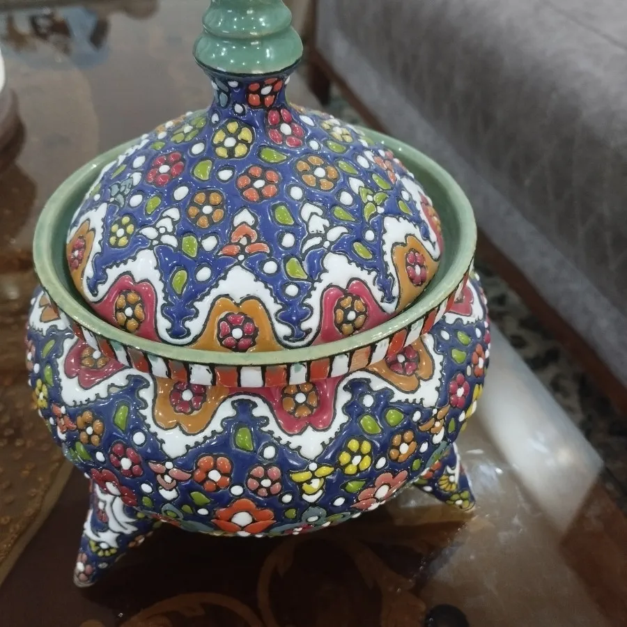 شکلات خوری سنتی