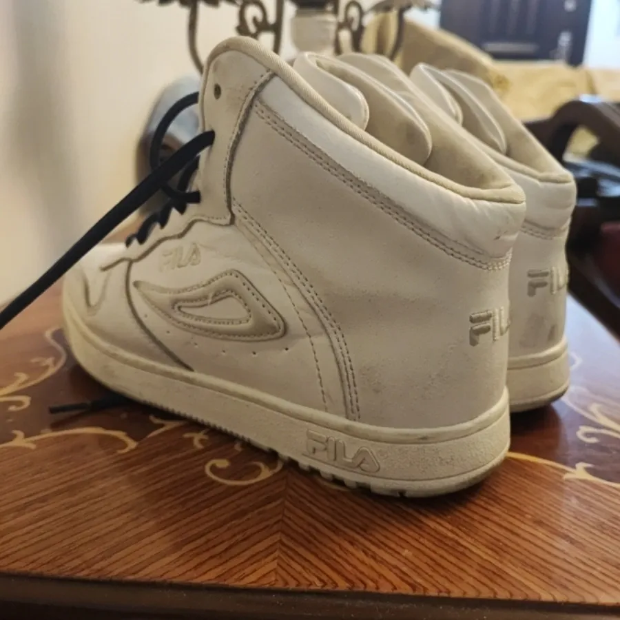 کتونی ساقدار fila