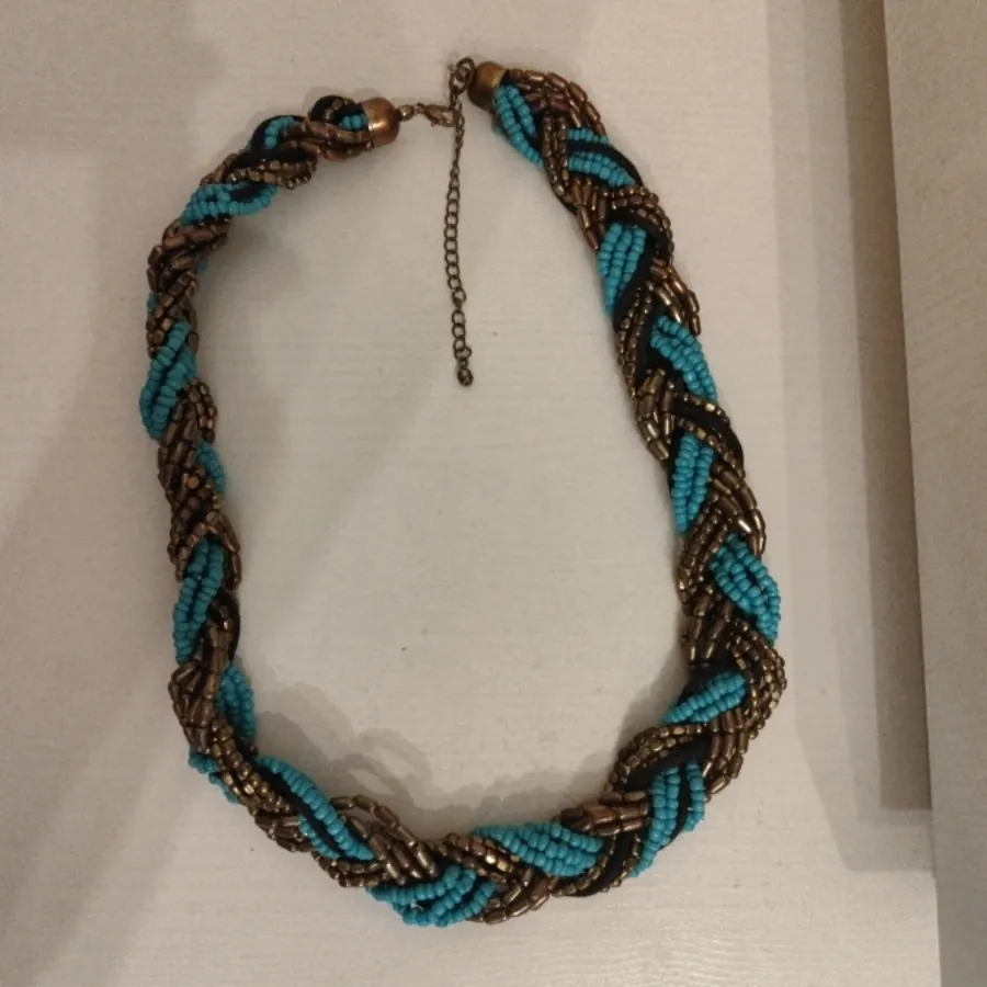 گردنبندهای منجق