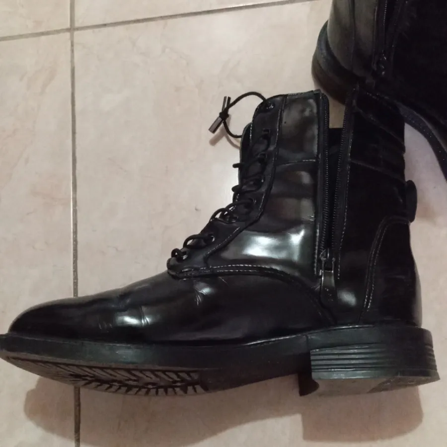 نیم بوت ورنی