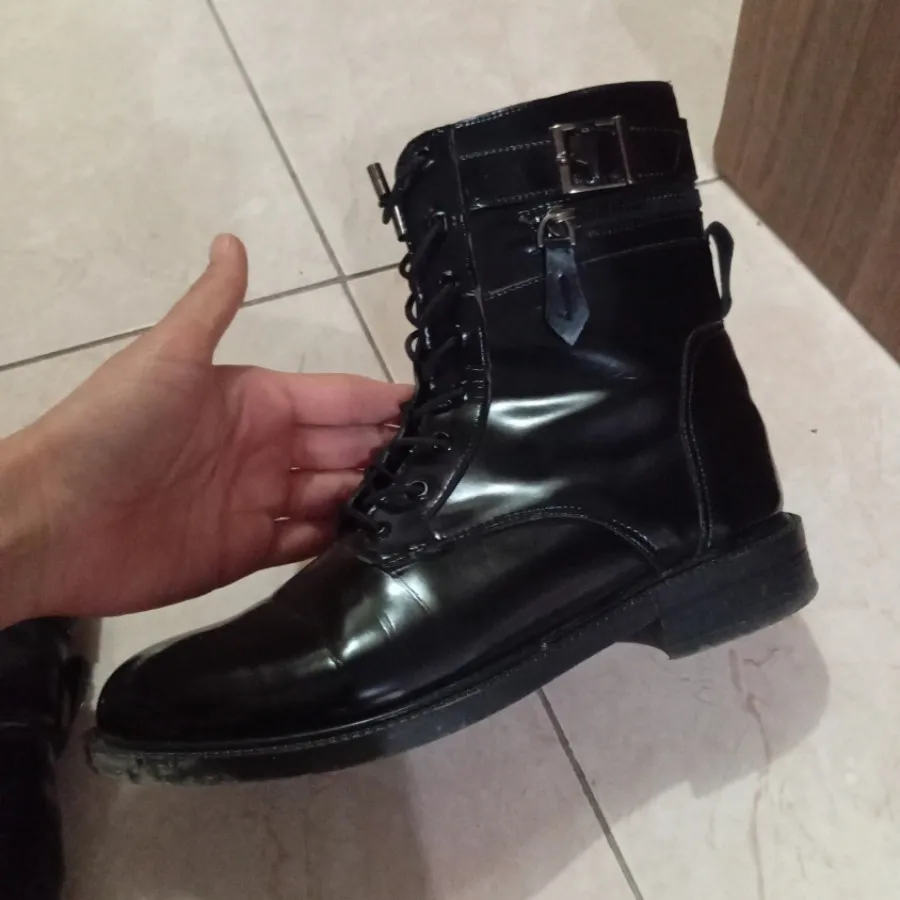 نیم بوت ورنی