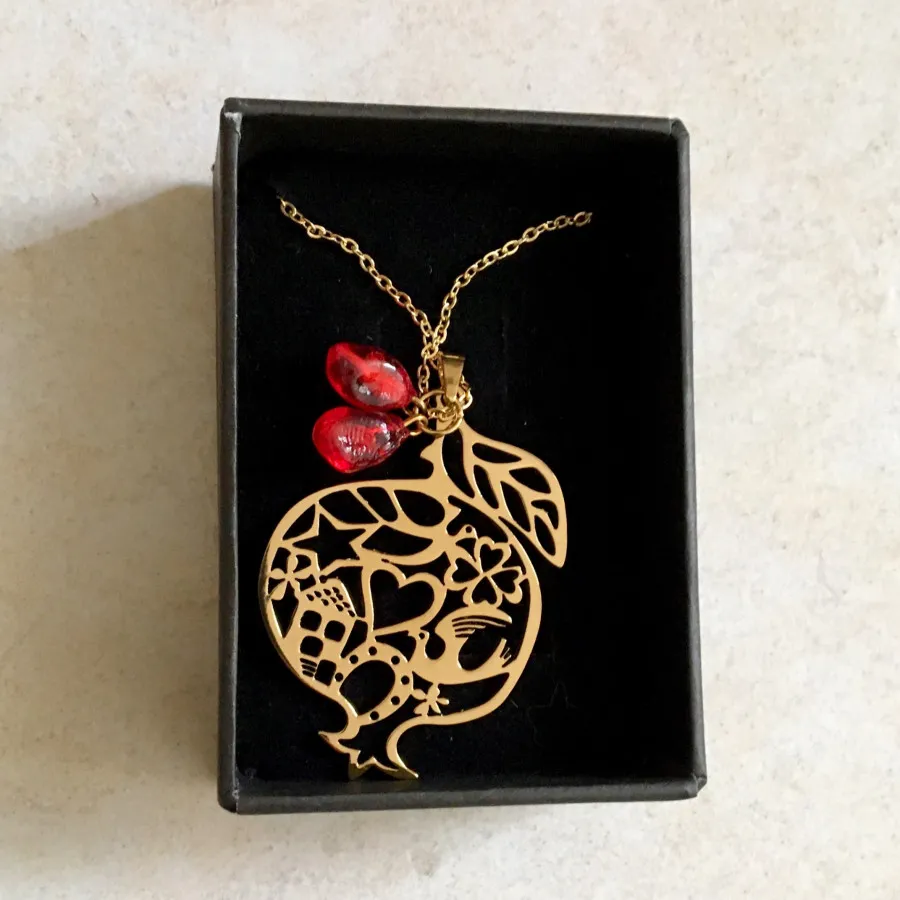 گردنبند یلدا