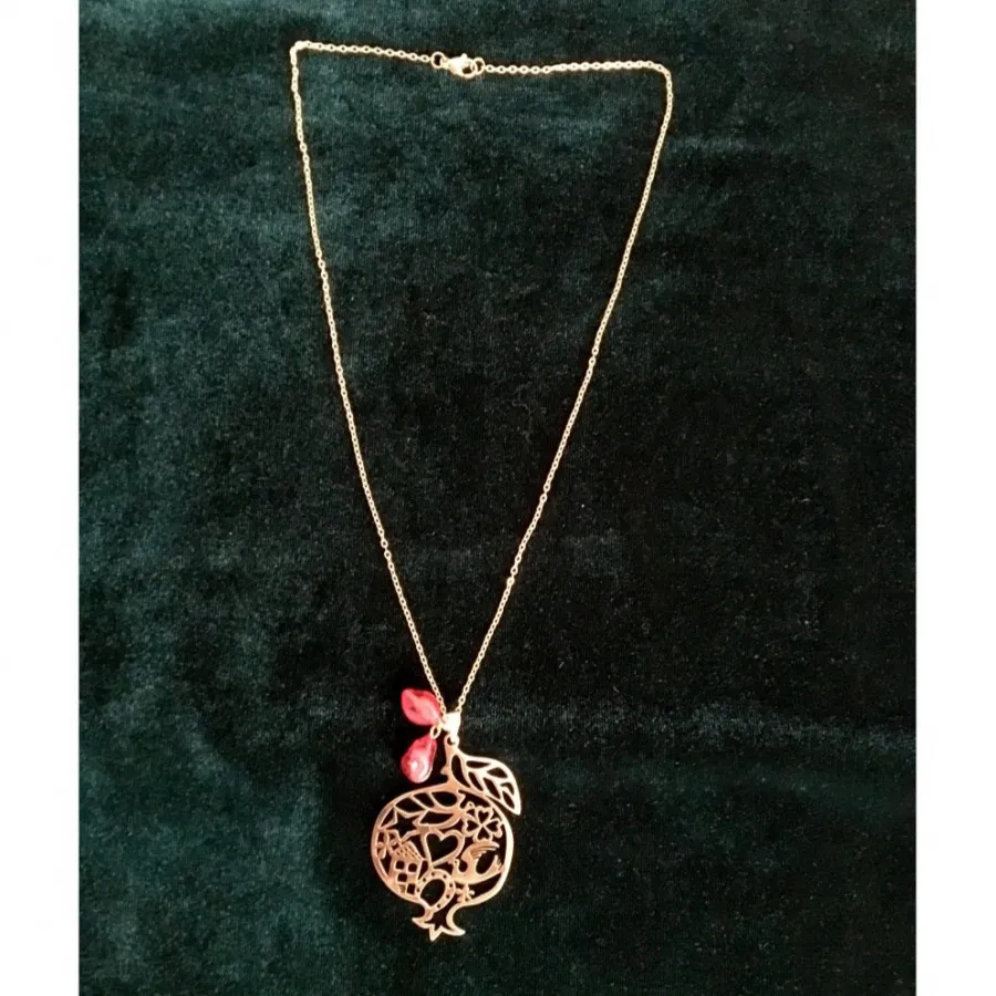 گردنبند یلدا