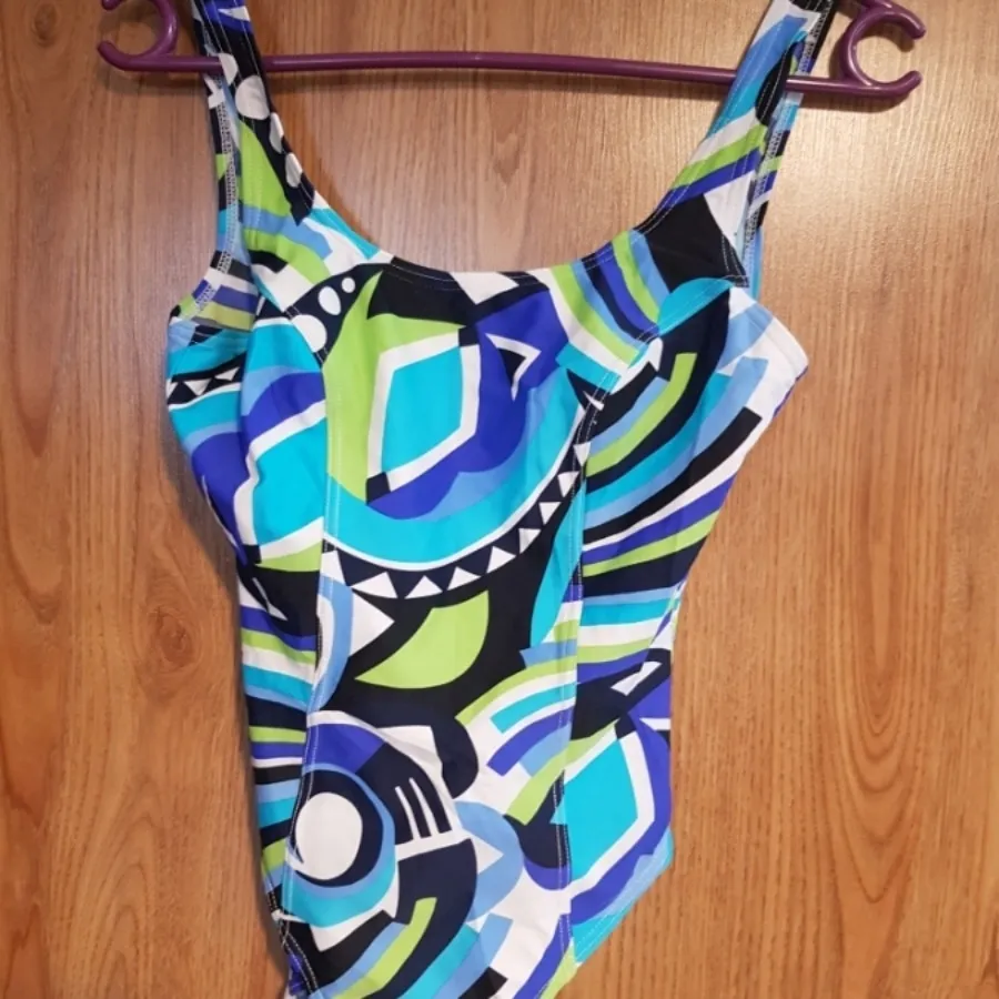 مایو برند زنانه و دخترانه