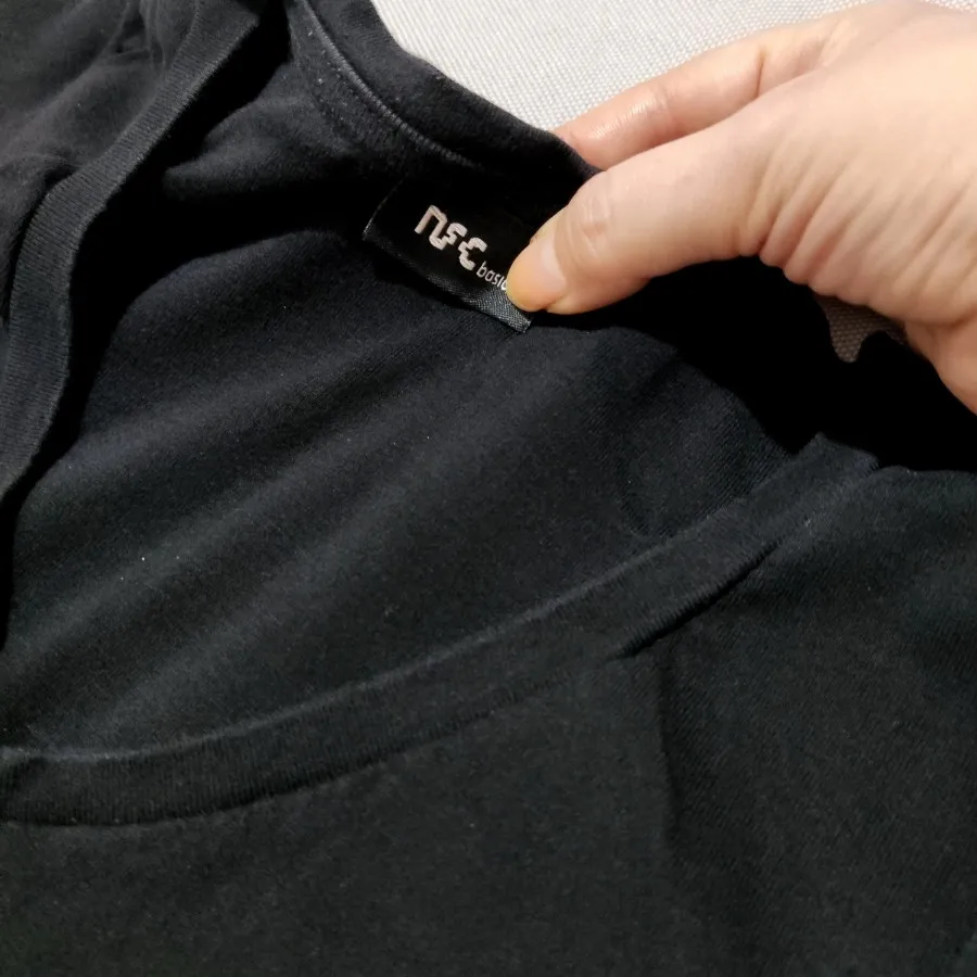 بلوز مشکی بیسیک