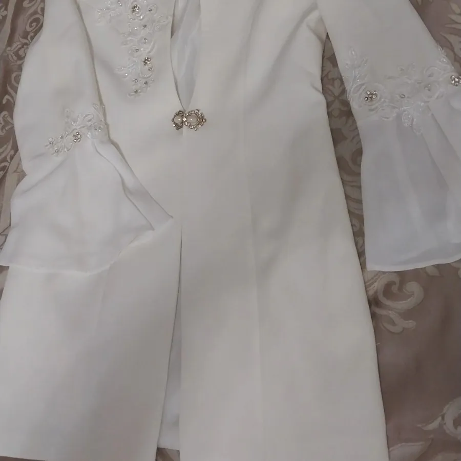 کت و شلوار سفید