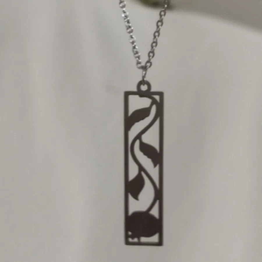 گردنبند انار یلدایی استیل