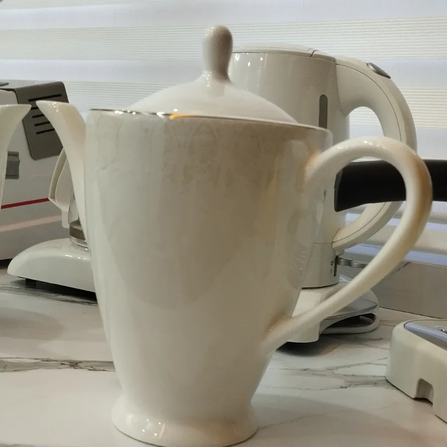 قوری بزرگ‌