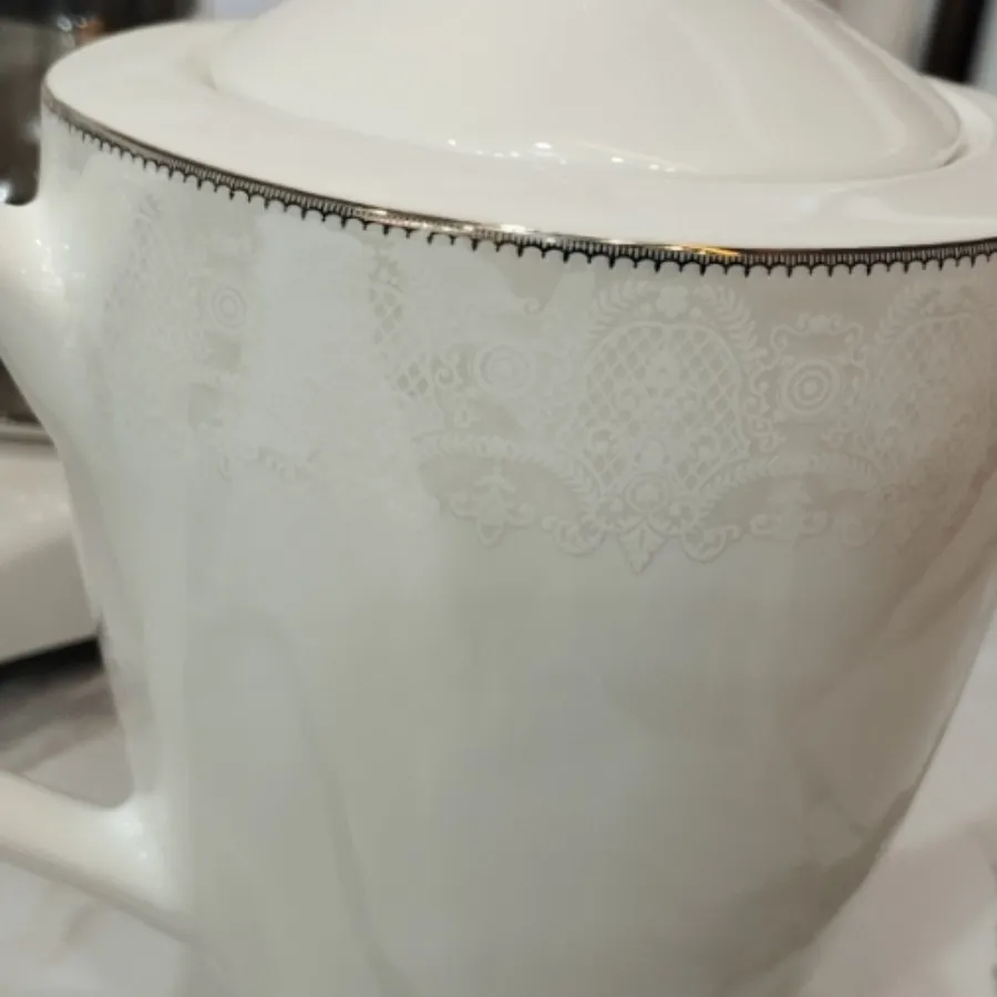 قوری بزرگ‌