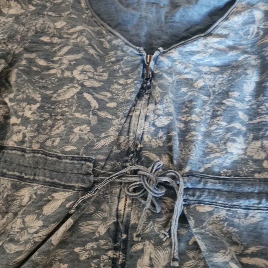 بلوز نخی فلورال