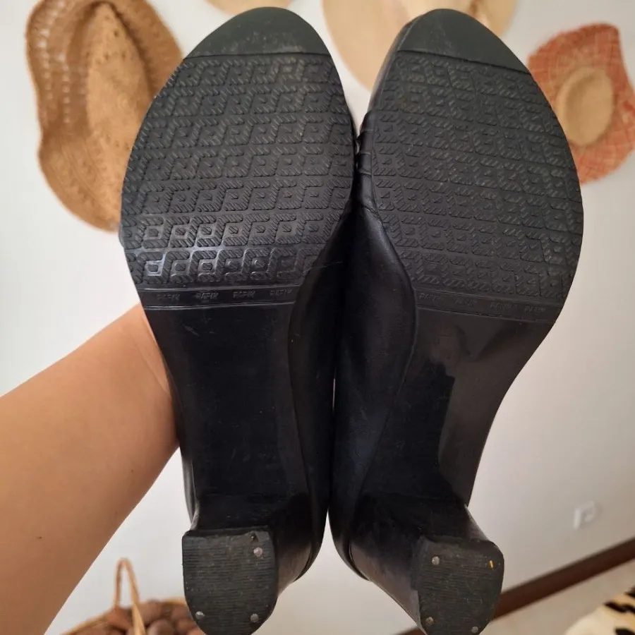 کفش چرم پاشنه 7سانت 39 40