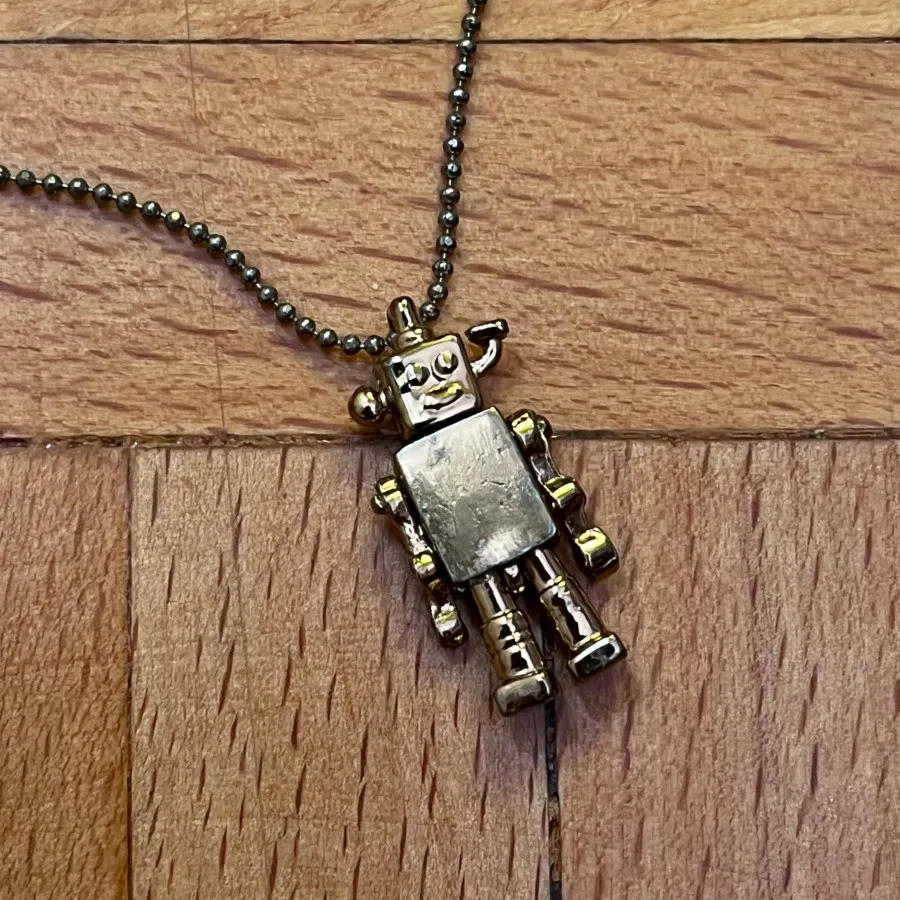 گردنبند ربات