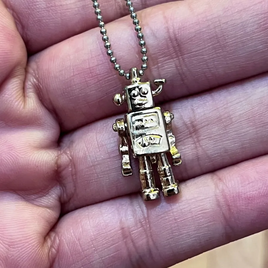 گردنبند ربات