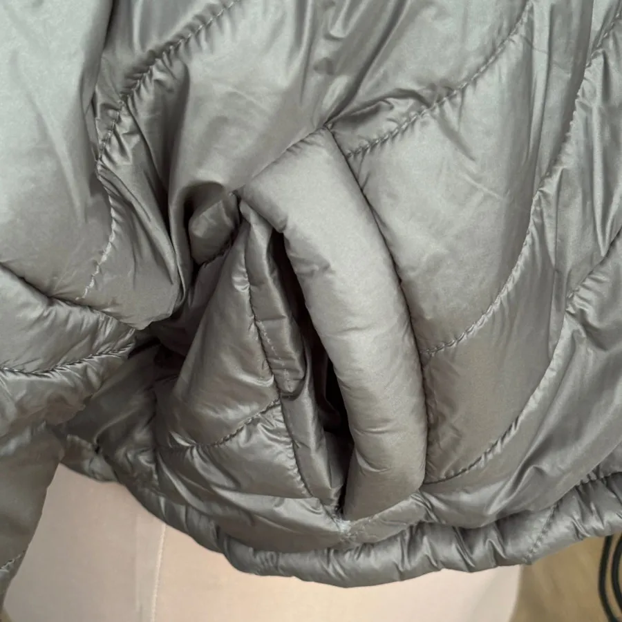 کاپشن BITTE KAI RAND