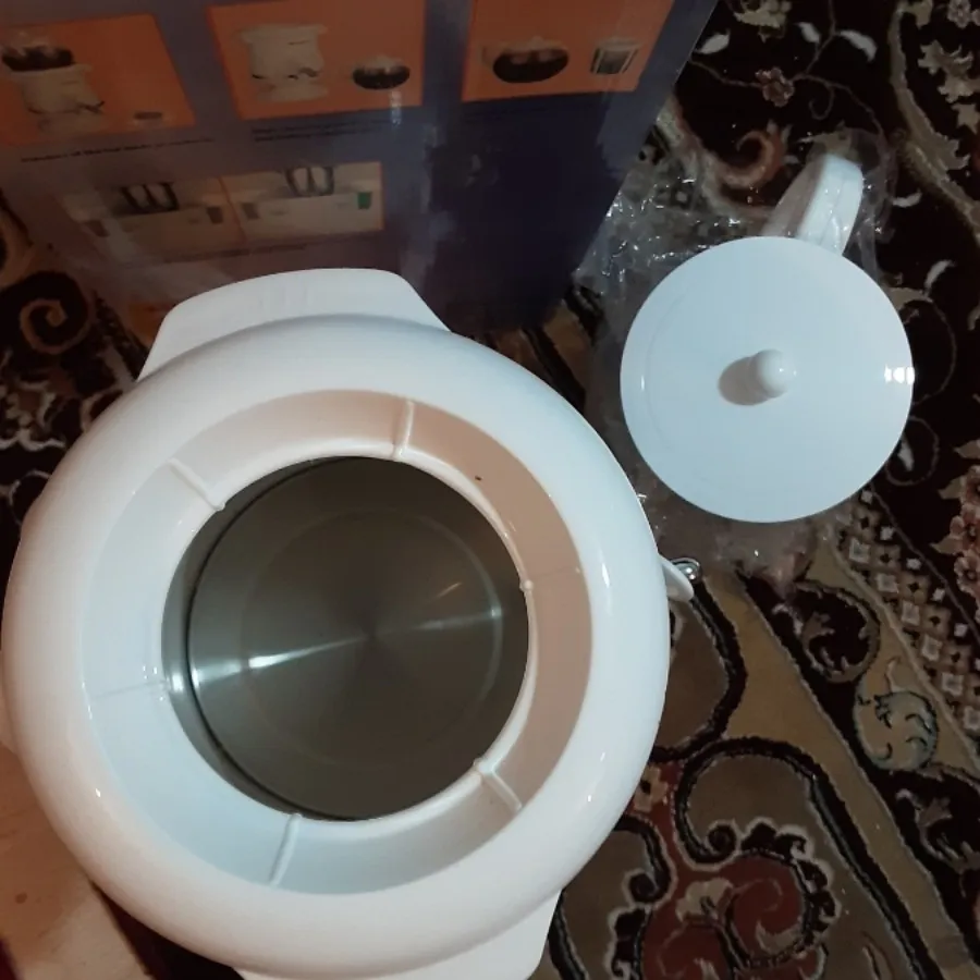 سماور برقی به همراه قوری