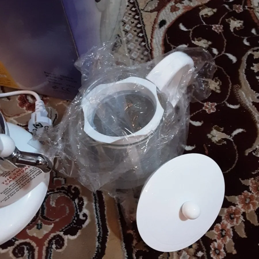 سماور برقی به همراه قوری