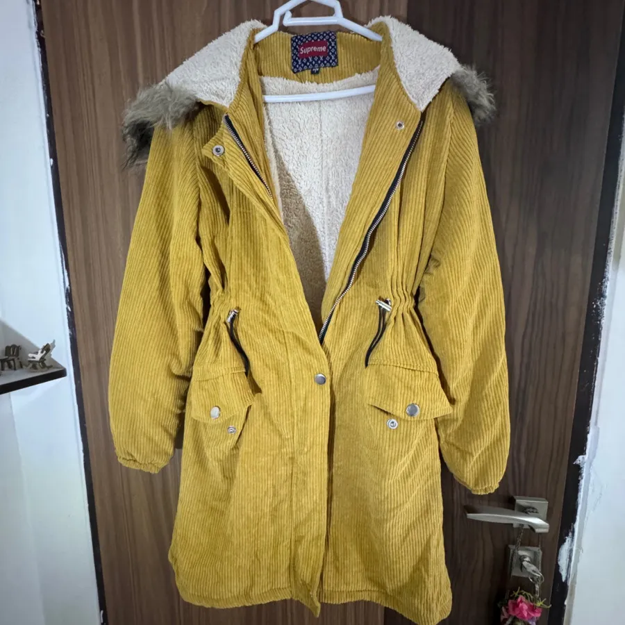 کاپشن گرم خردلی