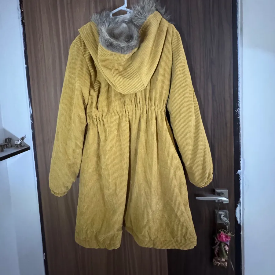 کاپشن گرم خردلی