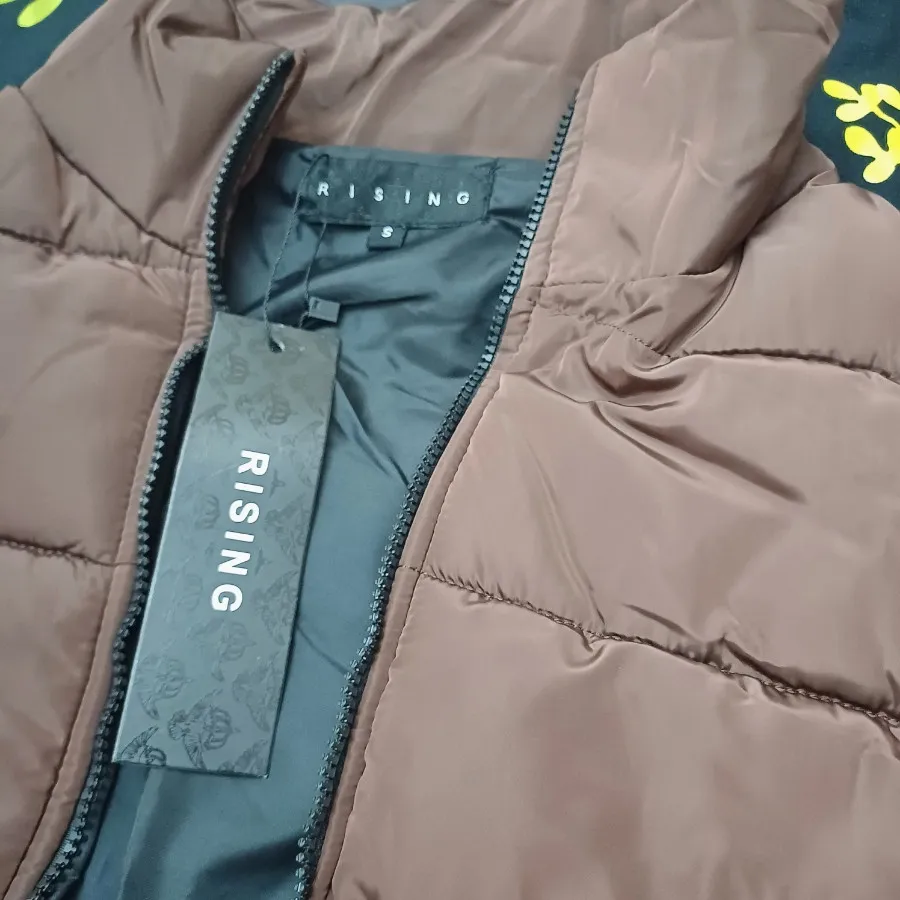 پافر شکلاتی تگ دار