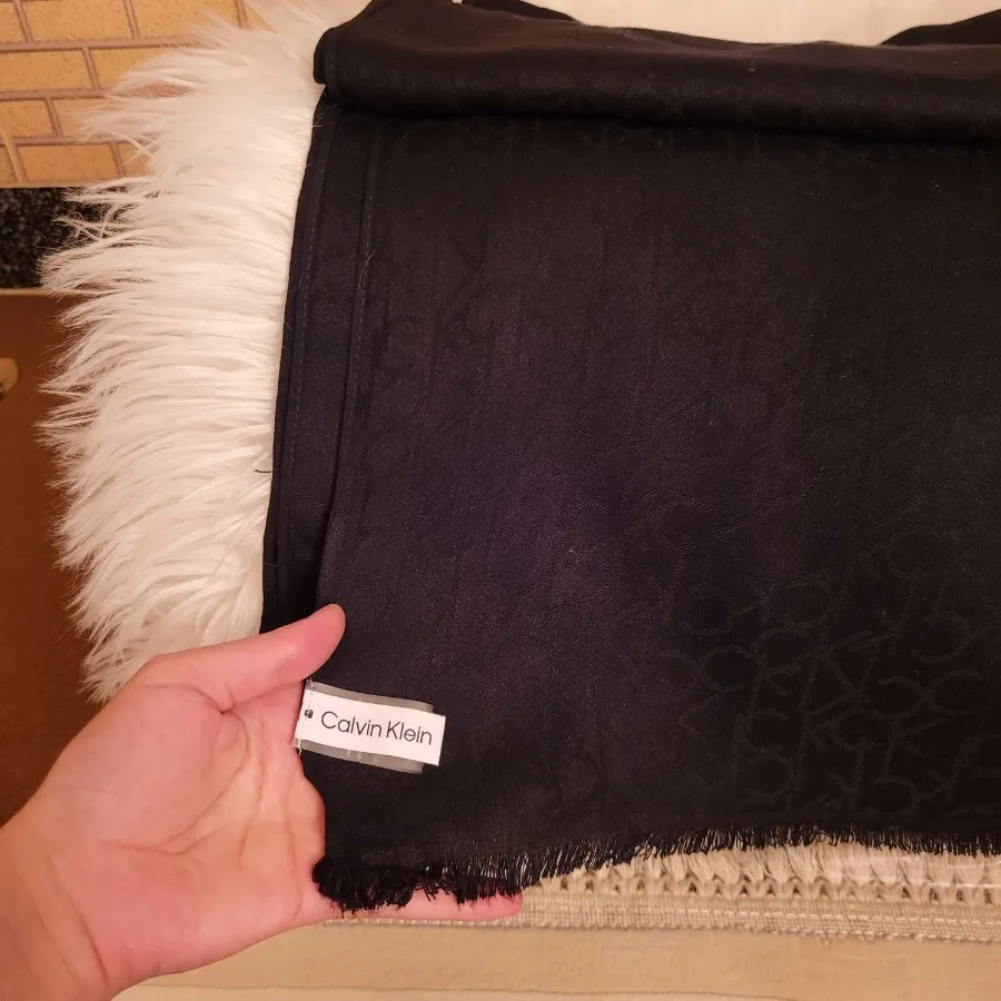 شال کلوین کلاین ck