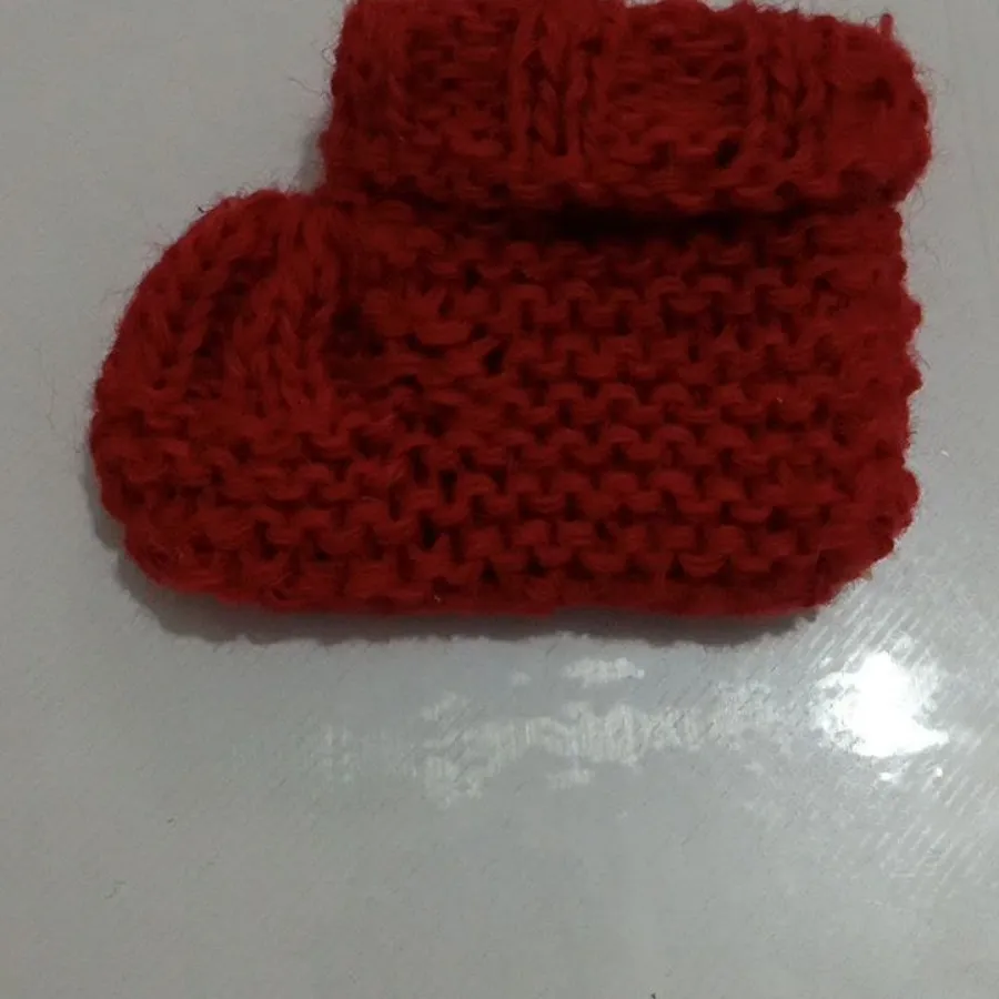 پاپوش پشمی نوزاد