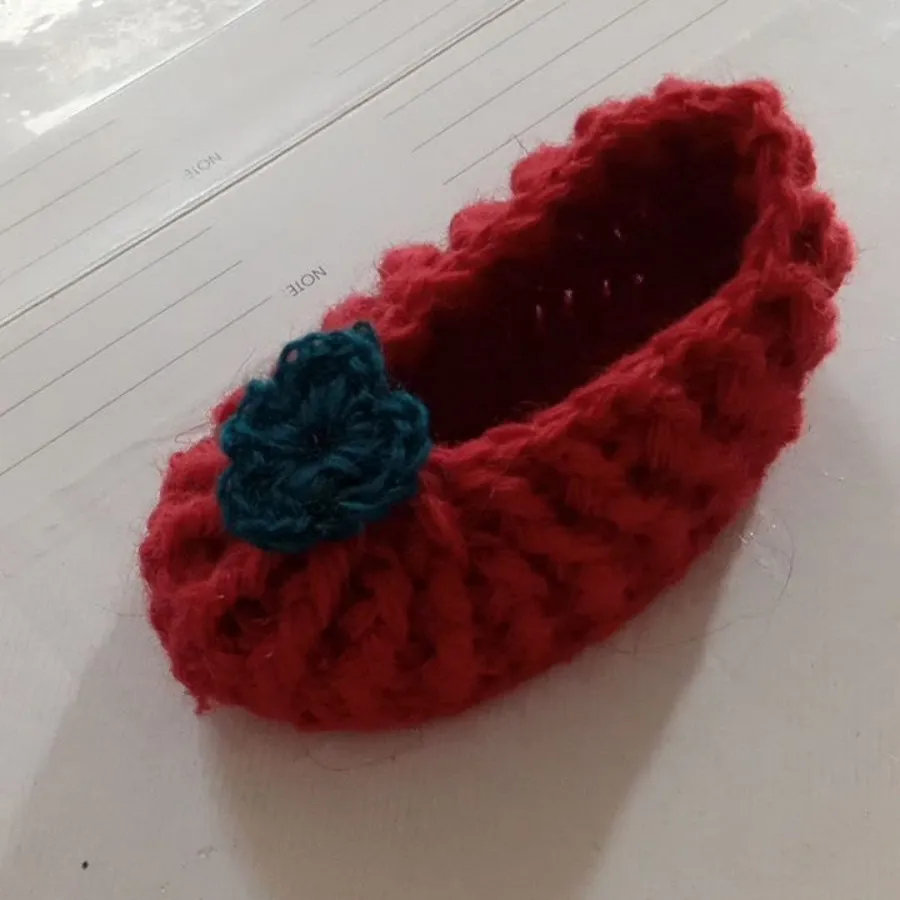 پاپوش پشمی نوزاد