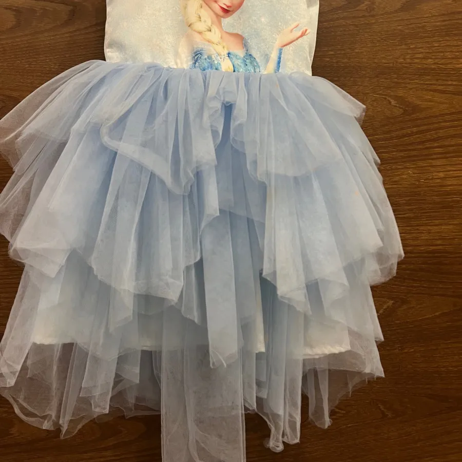 لباس مجلسی السا و آنا