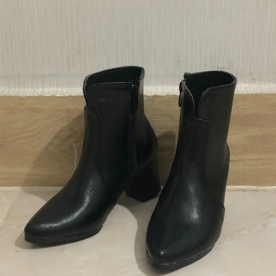 نیم بوت زنانه پاشنه 5سانت