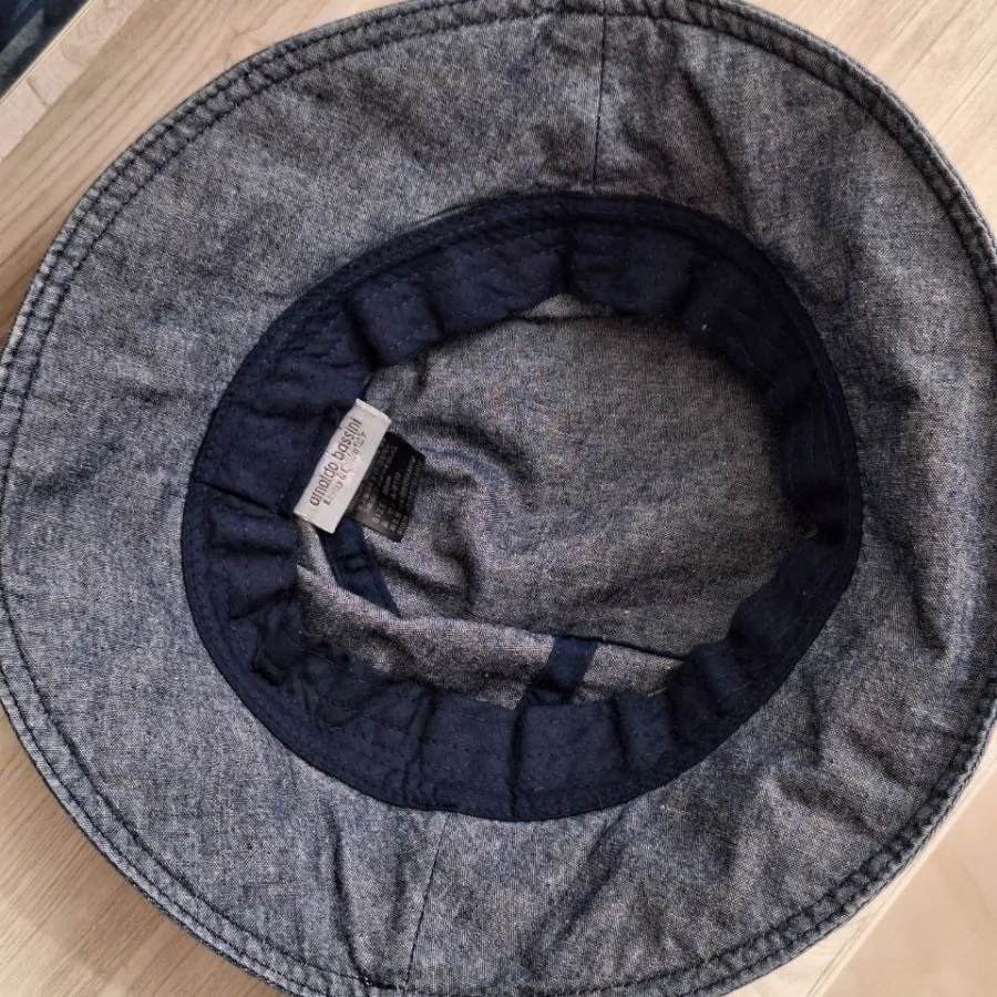 کلاه باکت لی برند ایتالیا