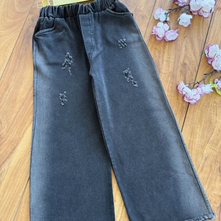 کراپ و شلوار بیرونی دخترا