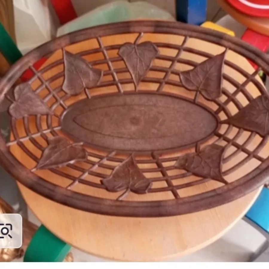 دو سبد نان و سبزی آکبند