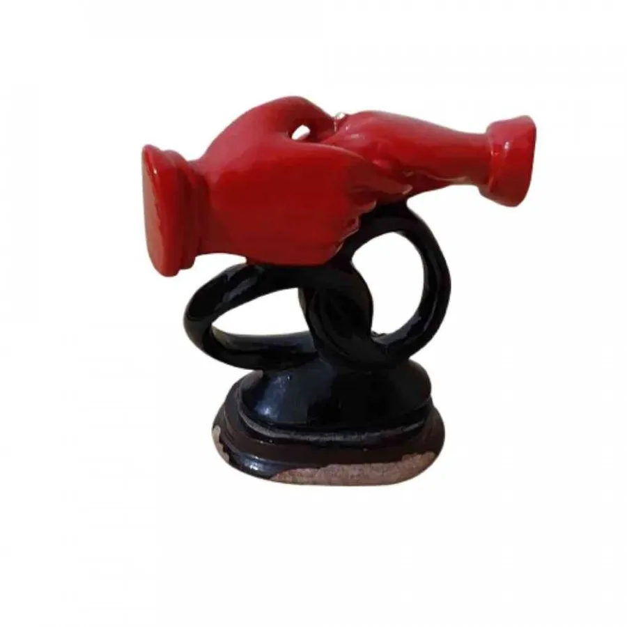 تندیس مجسمه دست عاشق عشق