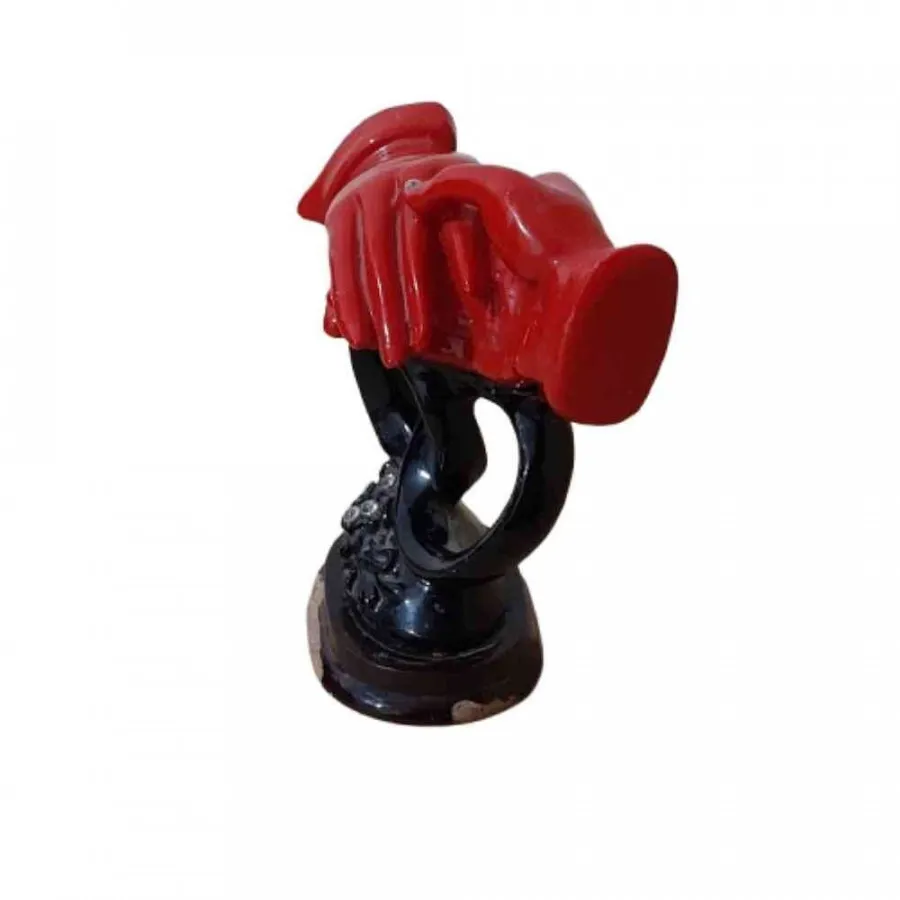 تندیس مجسمه دست عاشق عشق