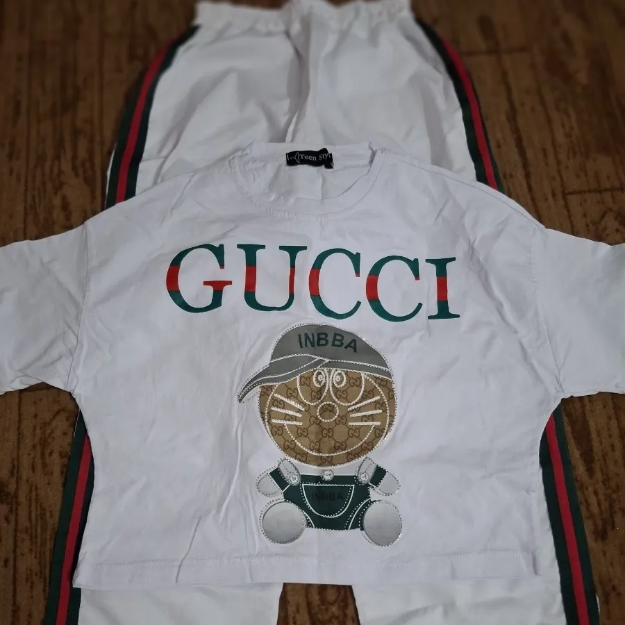 تیشرت و شلوار