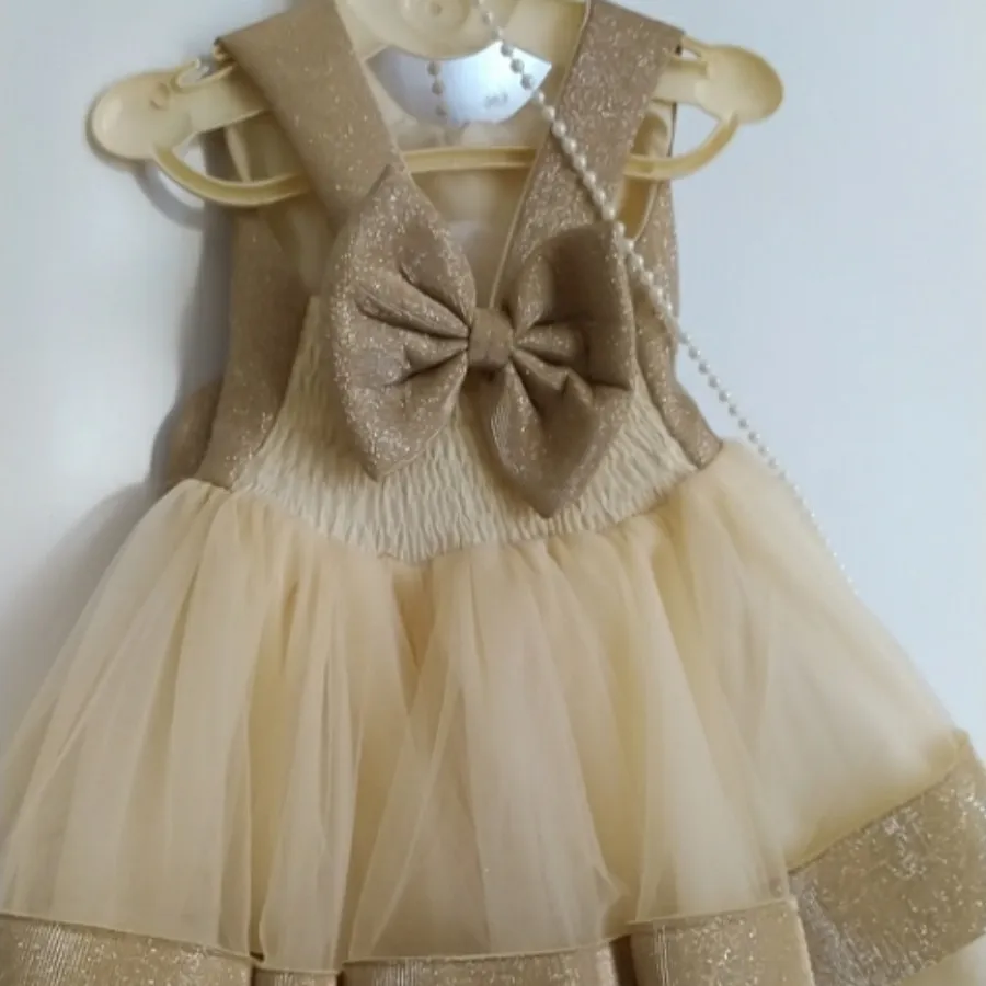 پیراهن دخترانه