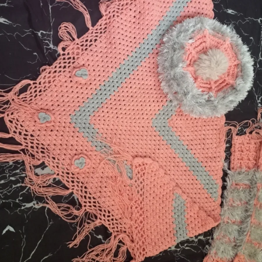 کلاه و شال گردن بافت