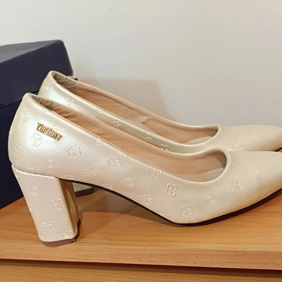 کفش TinBany کرم صدفی