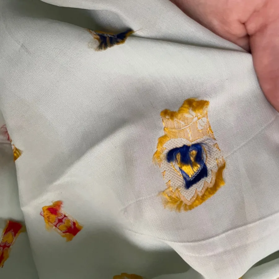 پارچه نخی گل ابریشم قدیمی