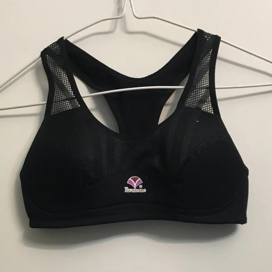 نیم تنه پشت قهرمانی