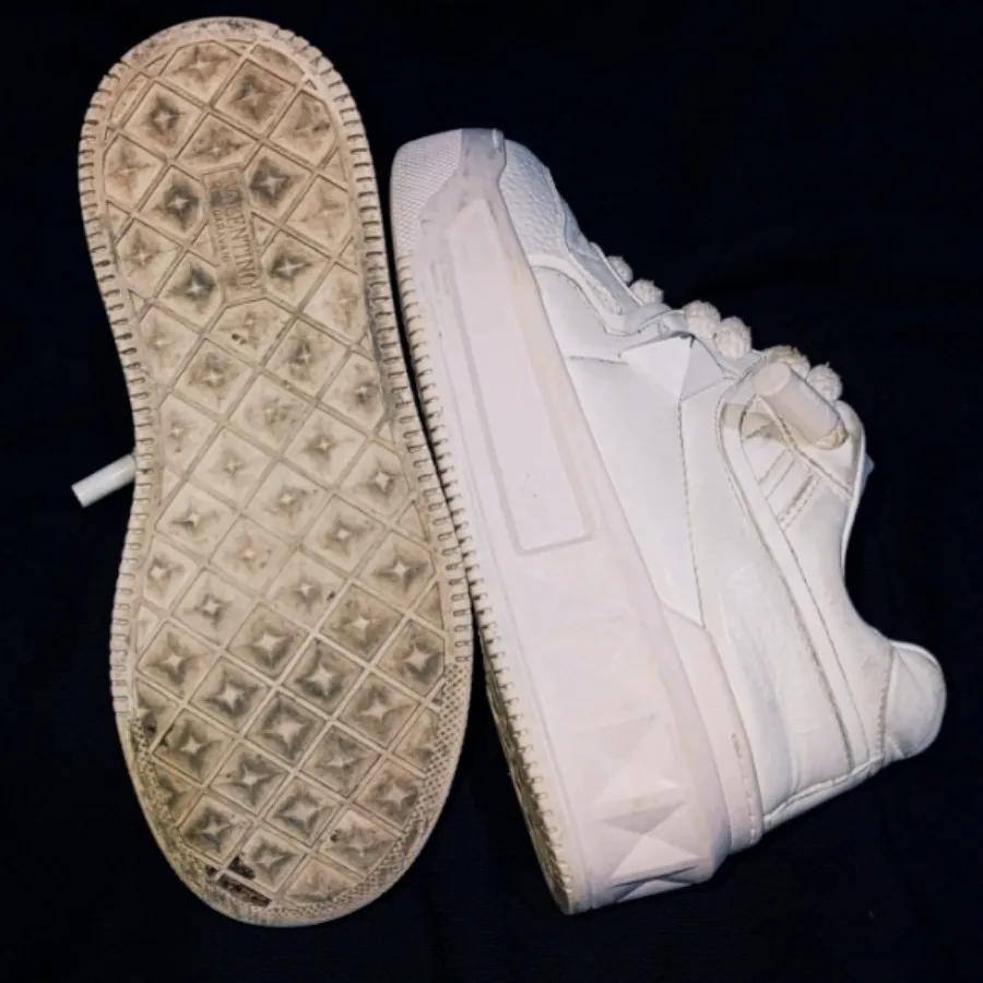 کتونی ولنتینو