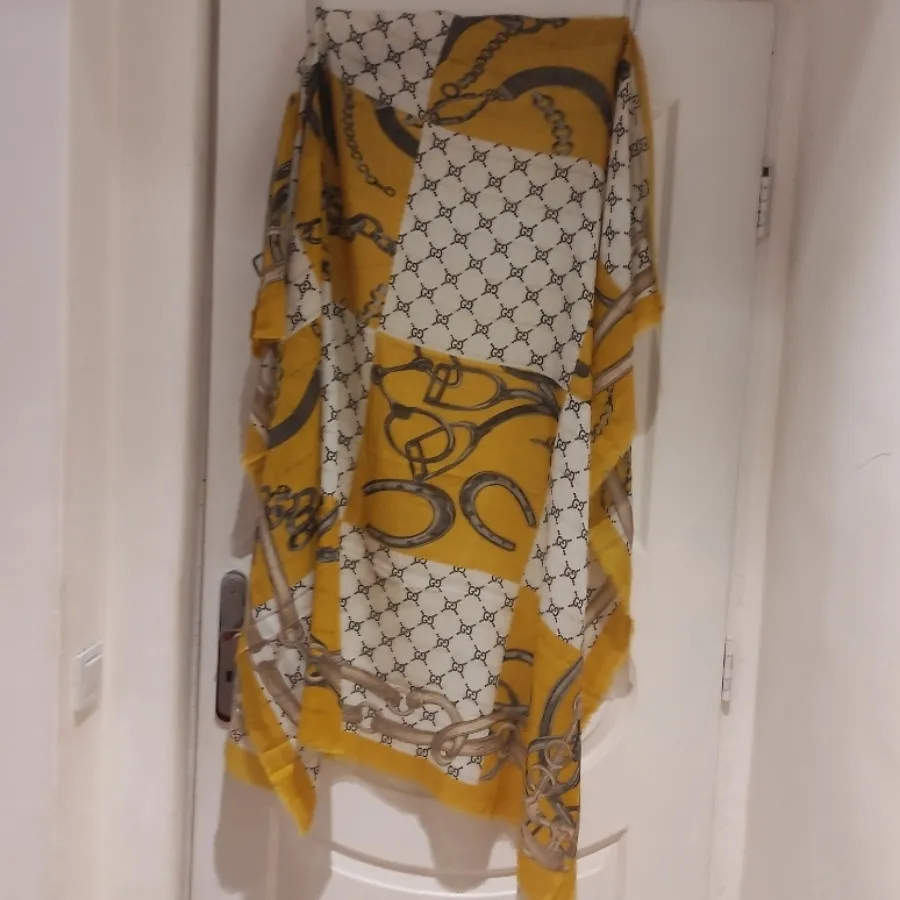 روسری نخی قواره بزرگ