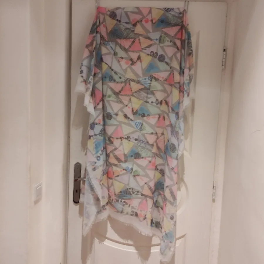 روسری نخی برند قواره بزرگ