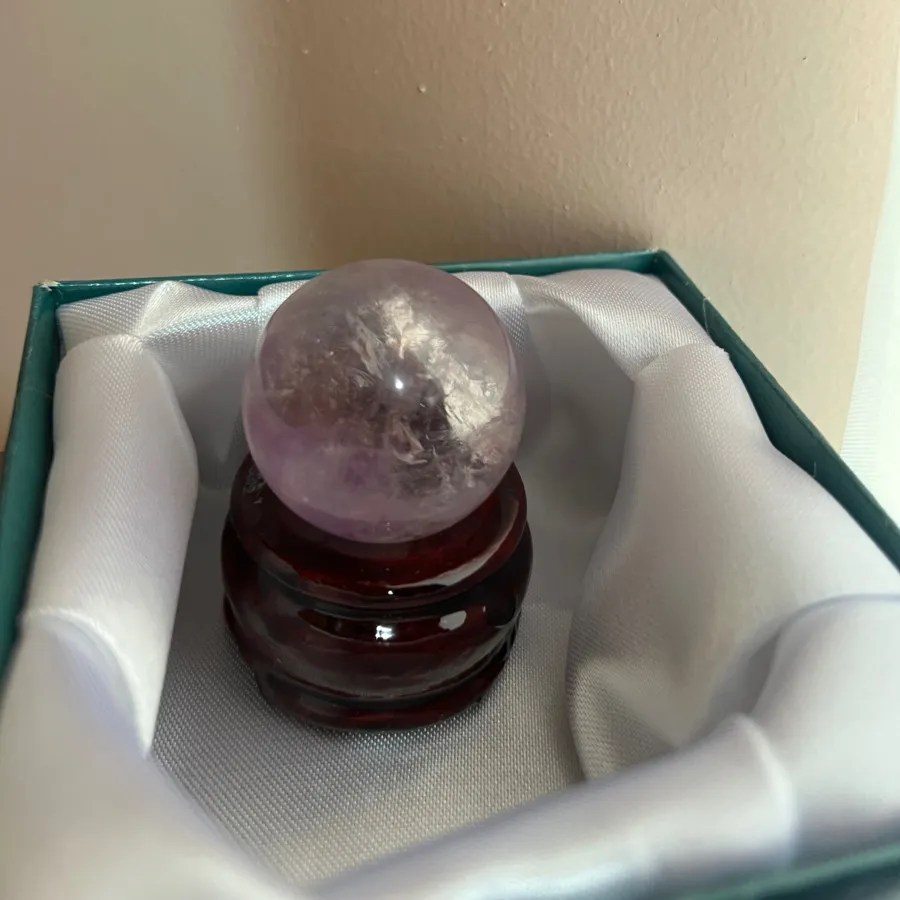 گوی و گردنبند سنگ‌آمیتیست