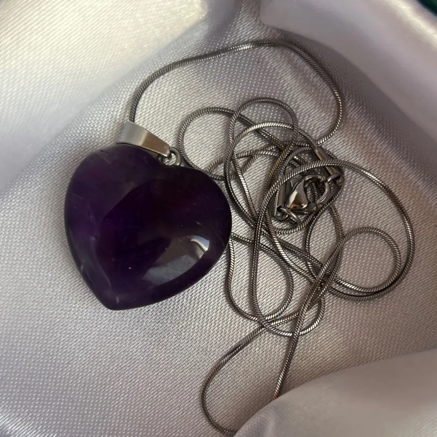 گوی و گردنبند سنگ‌آمیتیست