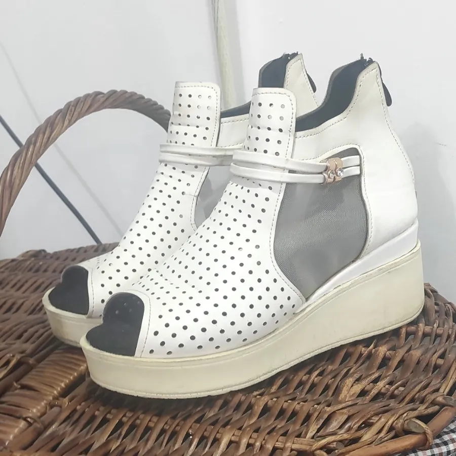 کفش تابستانی